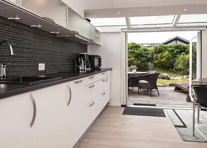 2 Person In Strand-by Traum Vejers